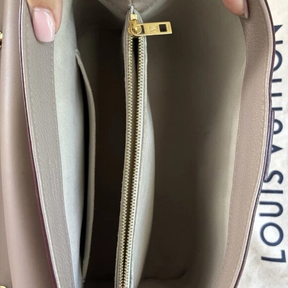 Authentic LOUIS VUITTON Very One Handle 2 Way Shoulder Bag Calfskin Leather - Picture 13 of 16